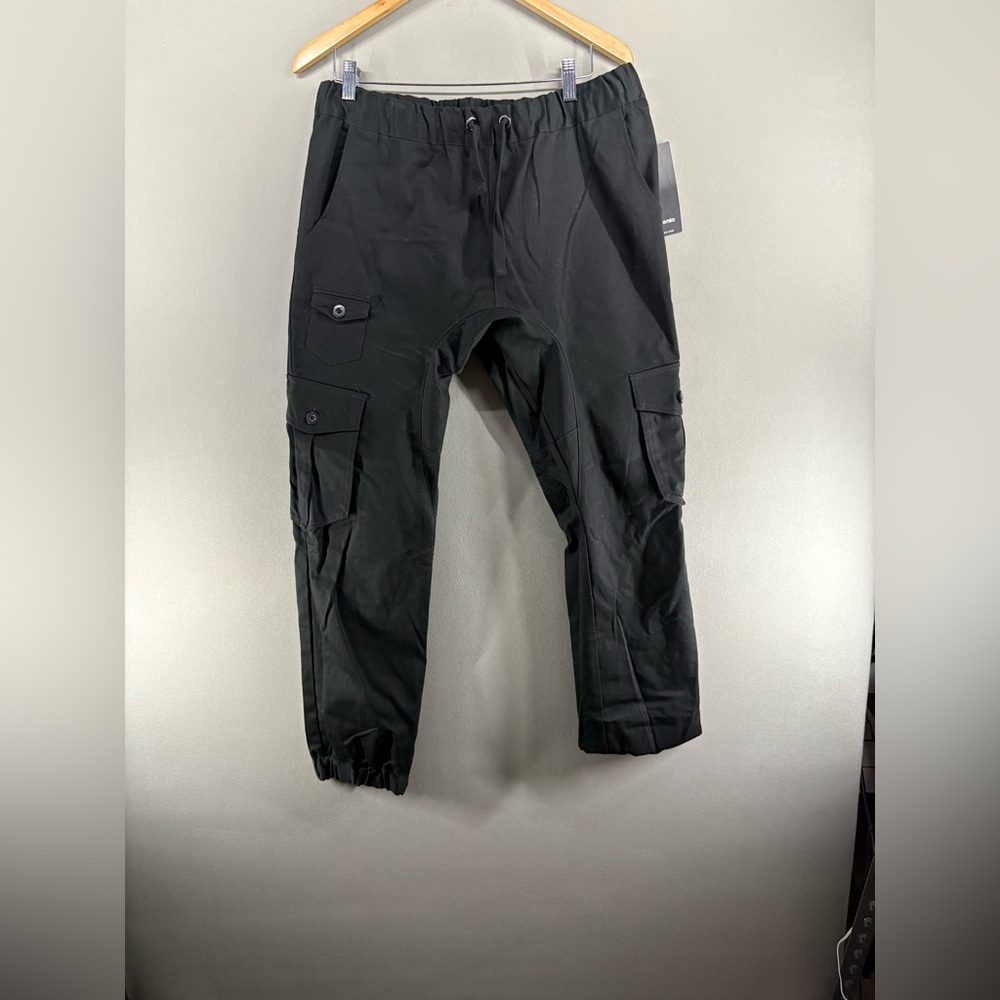 NWT Akademiks Men’s Cargo Joggers Black Size Large